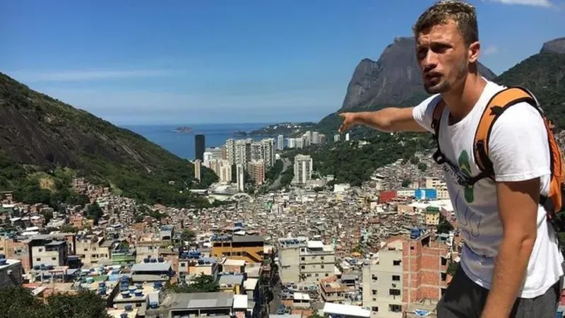Rocinha a pé com guia local (3 h)